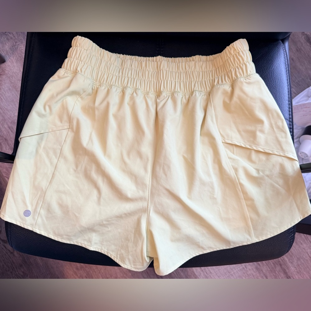 NWOT CALIA by Carrie Underwood Women's Step Up Short Athletic Shorts - Picture 6 of 6